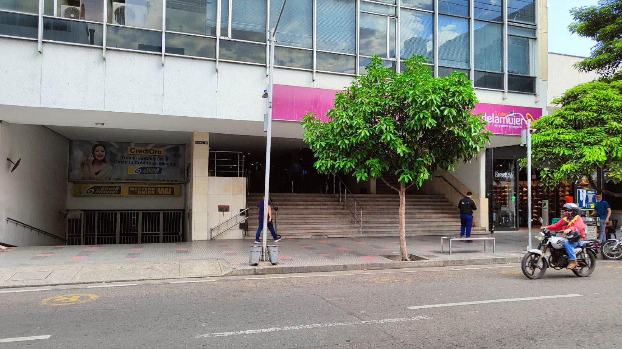 Inmuebles en Remate Apartamento en venta Norte De Santander Cúcuta Sevilla 156 m2 Habitaciones 0 Baños 1 Garajes 0 Precio $241000000