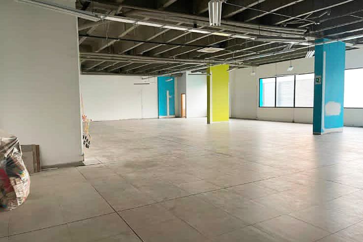 Oficina en arriendo Antioquia Medellín Manila 420 m2 Habitaciones 0 Baños 2 Garajes 2 Precio $22000000