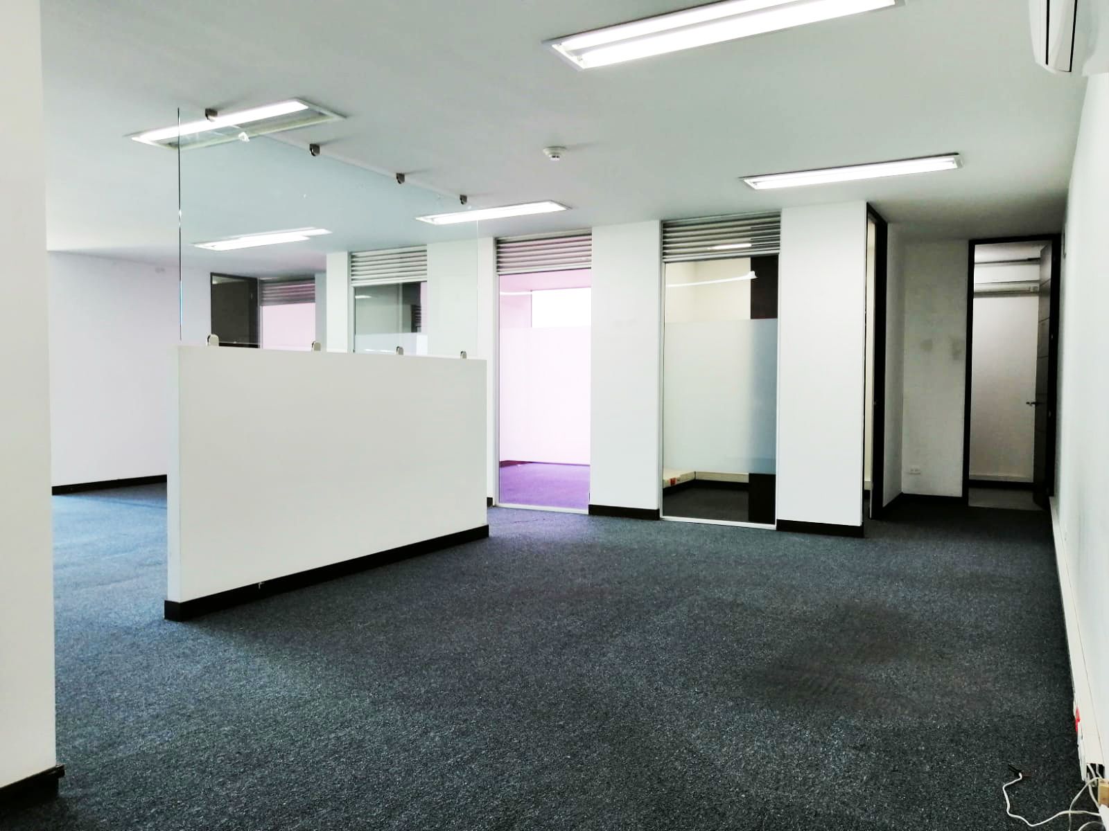 Oficina en arriendo Antioquia Medellín Astorga 127 m2 Habitaciones 0 Baños 0 Garajes 2 Precio $9300000