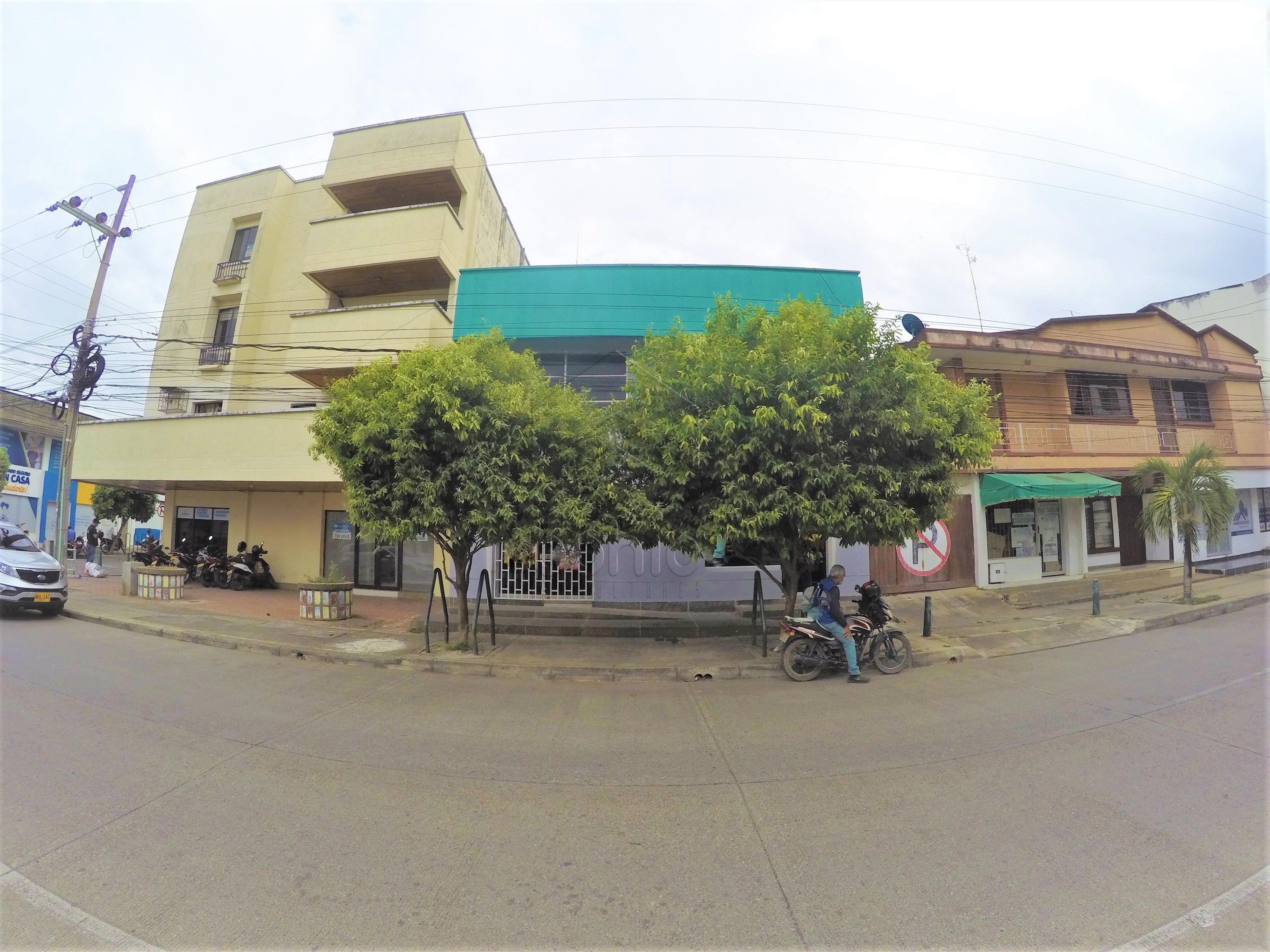 Local en arriendo Córdoba Montería Chuchurubí 210 m2 Habitaciones 0 Baños 4 Garajes 1 Precio $2500000