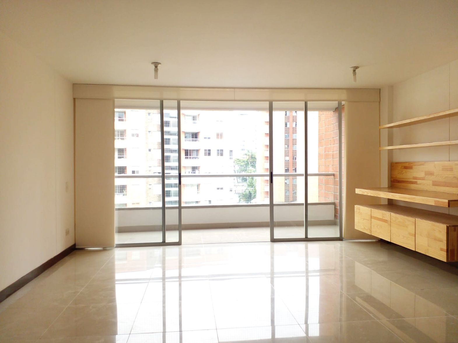Apartamento en arriendo Antioquia Envigado Loma De Las Brujas 136 m2 Habitaciones 3 Baños 2 Garajes 1 Precio $4500000