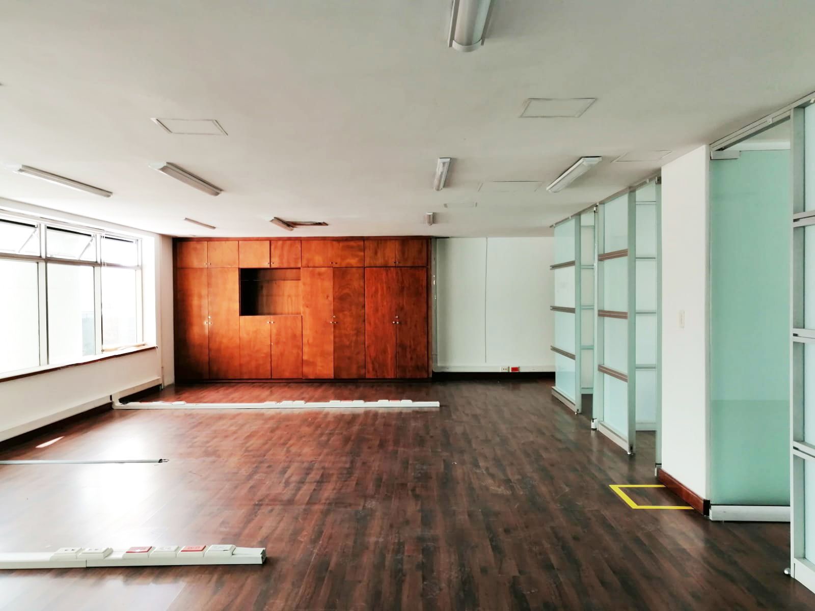 Oficina en arriendo Antioquia Medellín La Florida 453 m2 Habitaciones 0 Baños 6 Garajes 10 Precio $30000000