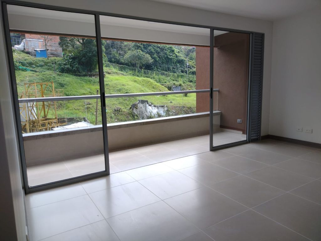 Apartamento en arriendo Antioquia Envigado Asd 84 m2 Habitaciones 3 Baños 2 Garajes 2 Precio $3500000