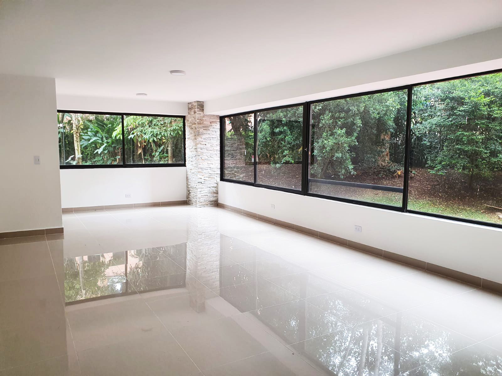 Apartamento en venta Antioquia Medellín El Tesoro 148 m2 Habitaciones 3 Baños 2 Garajes 2 Precio $560000000