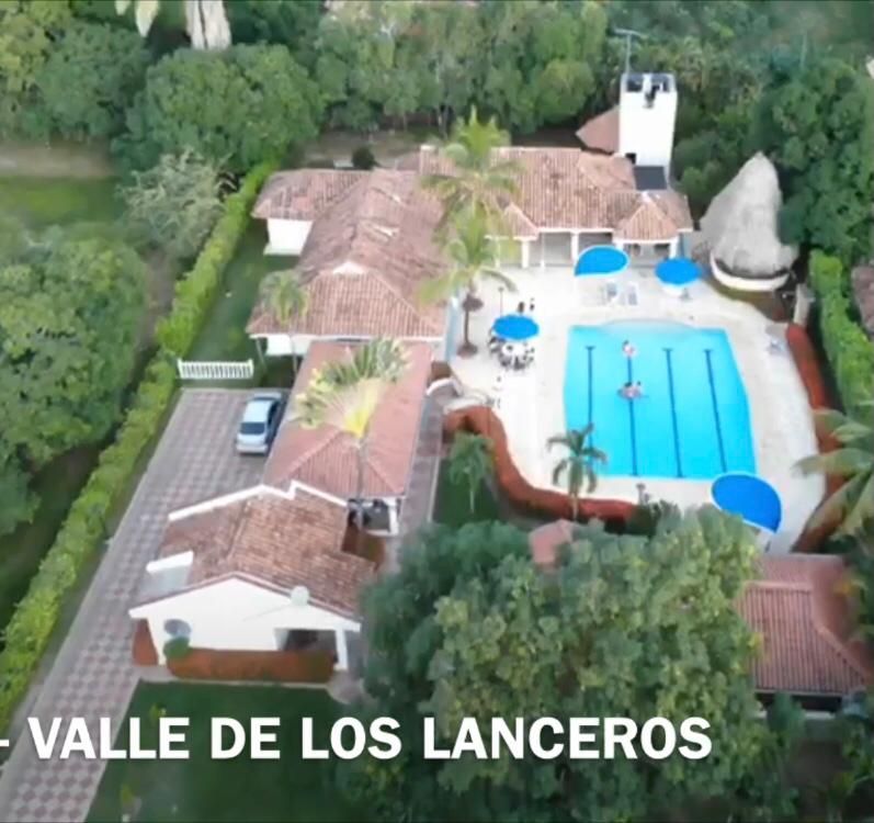 Casa Campestre en venta Tolima Melgar Br Valle De Los Lanceros 2564 m2 Habitaciones 5 Baños 23 Garajes 5 Precio $2500000000