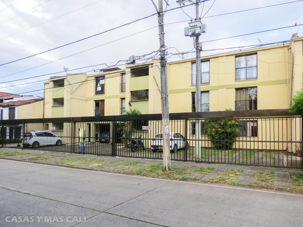 Apartamento en venta Valle Del Cauca Cali Primero De Mayo 71 m2 Habitaciones 3 Baños 2 Garajes 1 Precio $210000000