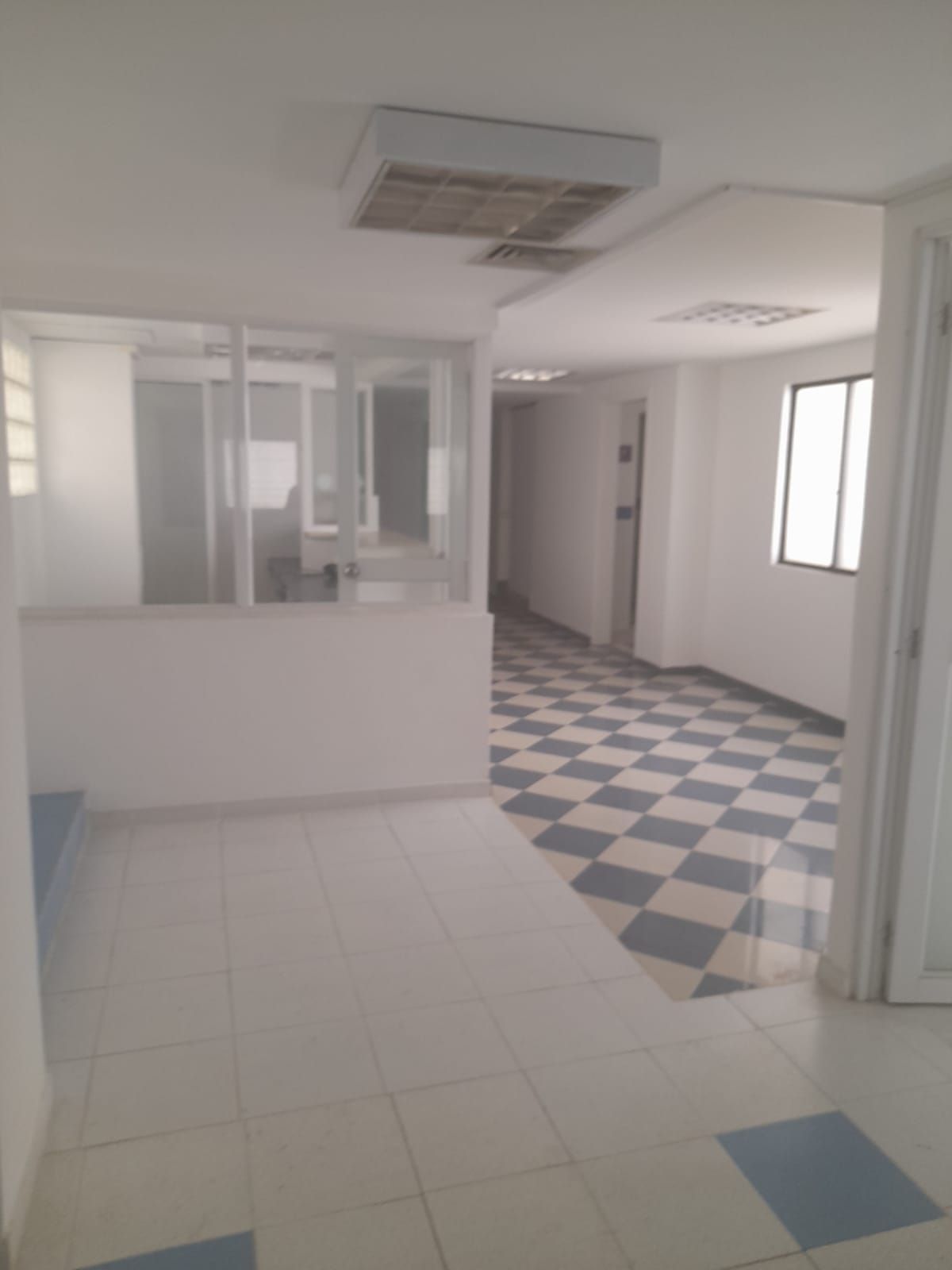 Local en arriendo Antioquia Itagüí Centro 20 m2 Habitaciones 0 Baños 0 Garajes 1 Precio $840000