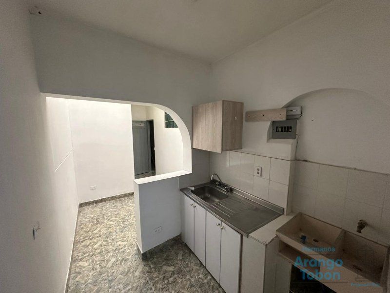 Apartaestudio en arriendo Antioquia Medellín Bolivariana 35 m2 Habitaciones 1 Baños 1 Garajes 0 Precio $1400000