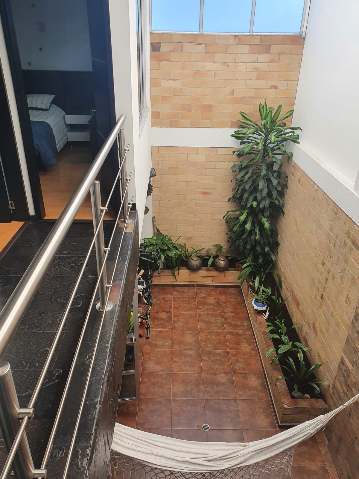 Casa en venta Cundinamarca Bogotá Americas Sector Galan 220 m2 Habitaciones 5 Baños 6 Garajes 4 Precio $890000000