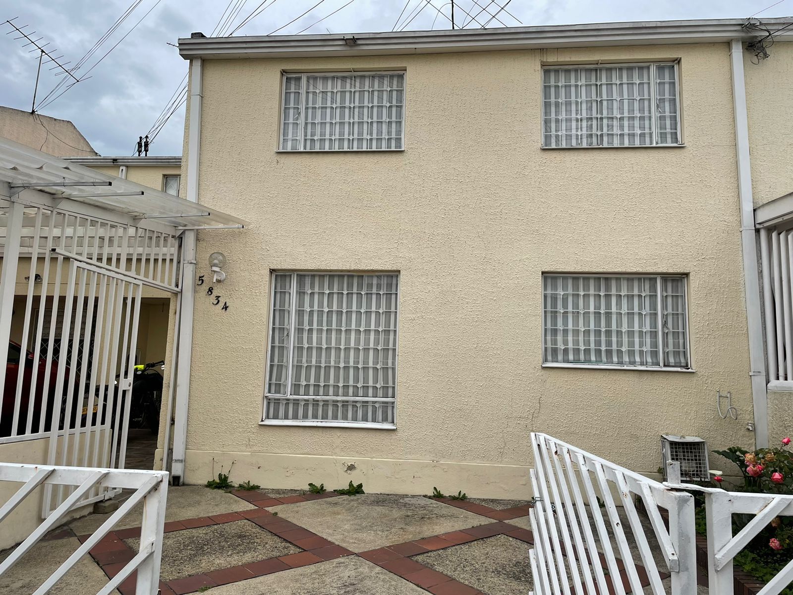 Casa en venta Cundinamarca Bogotá Villa Del Prado 172 m2 Habitaciones 3 Baños 2 Garajes 3 Precio $480000000