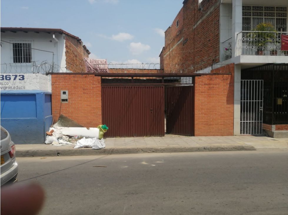 Local en arriendo Santander Girón El Poblado 140 m2 Habitaciones 0 Baños 1 Garajes 0 Precio $3000000