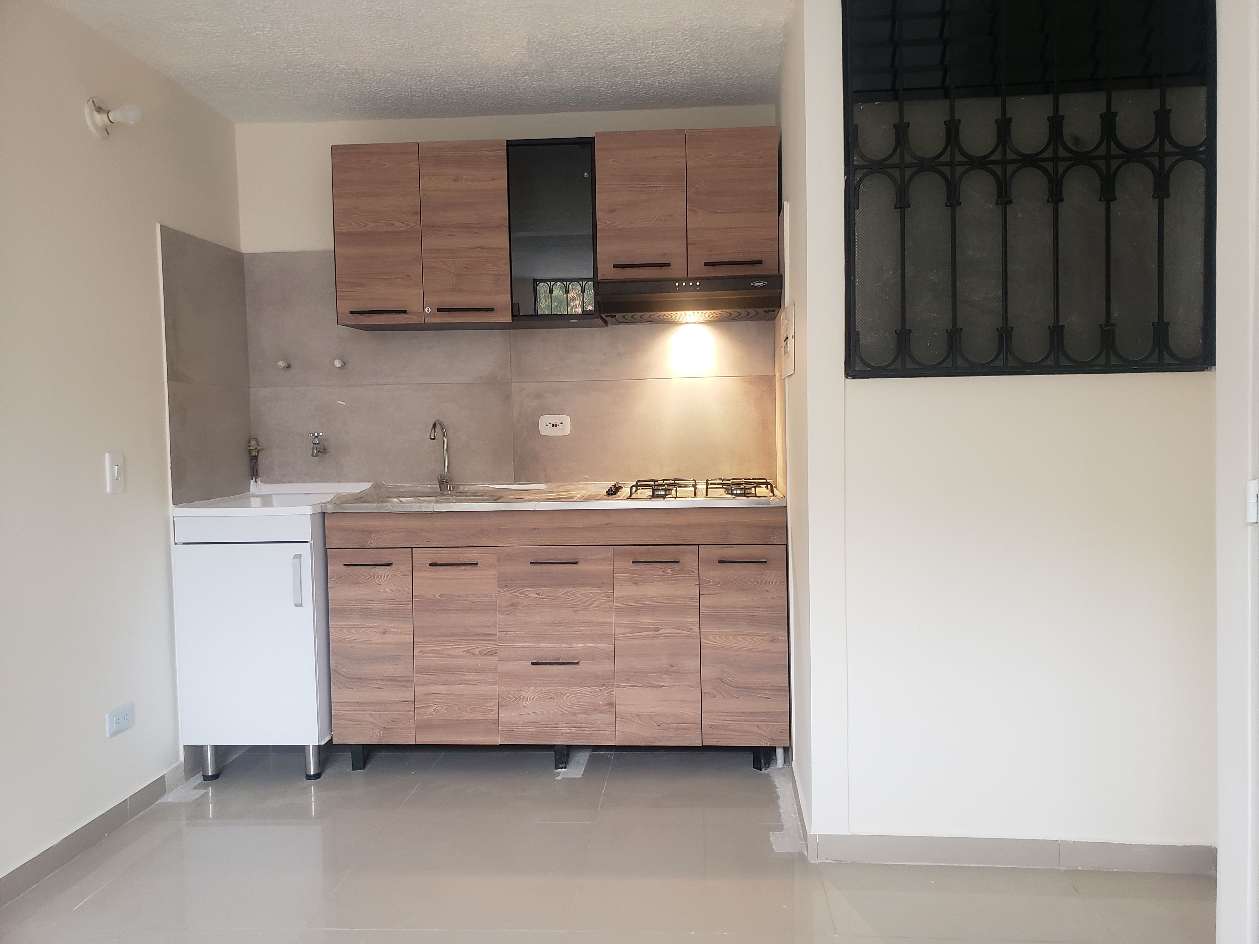 Apartamento en arriendo o venta Cundinamarca Soacha Asd 40 m2 Habitaciones 3 Baños 2 Garajes 1 Precio venta $110000000 Precio arriendo $840000