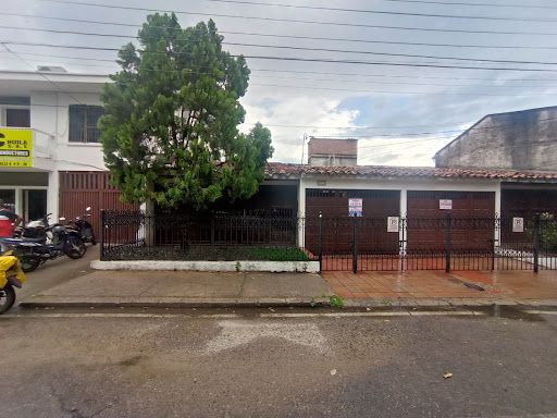 Casa en venta Huila Neiva Altico 310 m2 Habitaciones 3 Baños 2 Garajes 3 Precio $700000000