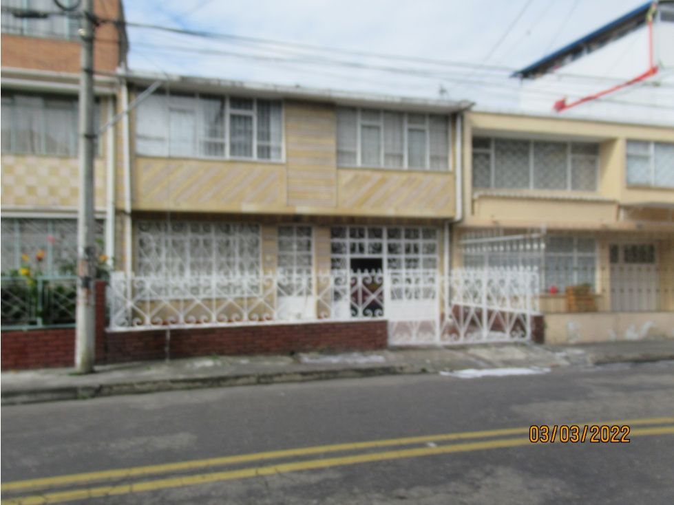 Casa en venta Cundinamarca Bogotá Santa Isabel Sur 176 m2 Habitaciones 4 Baños 4 Garajes 2 Precio $750000000