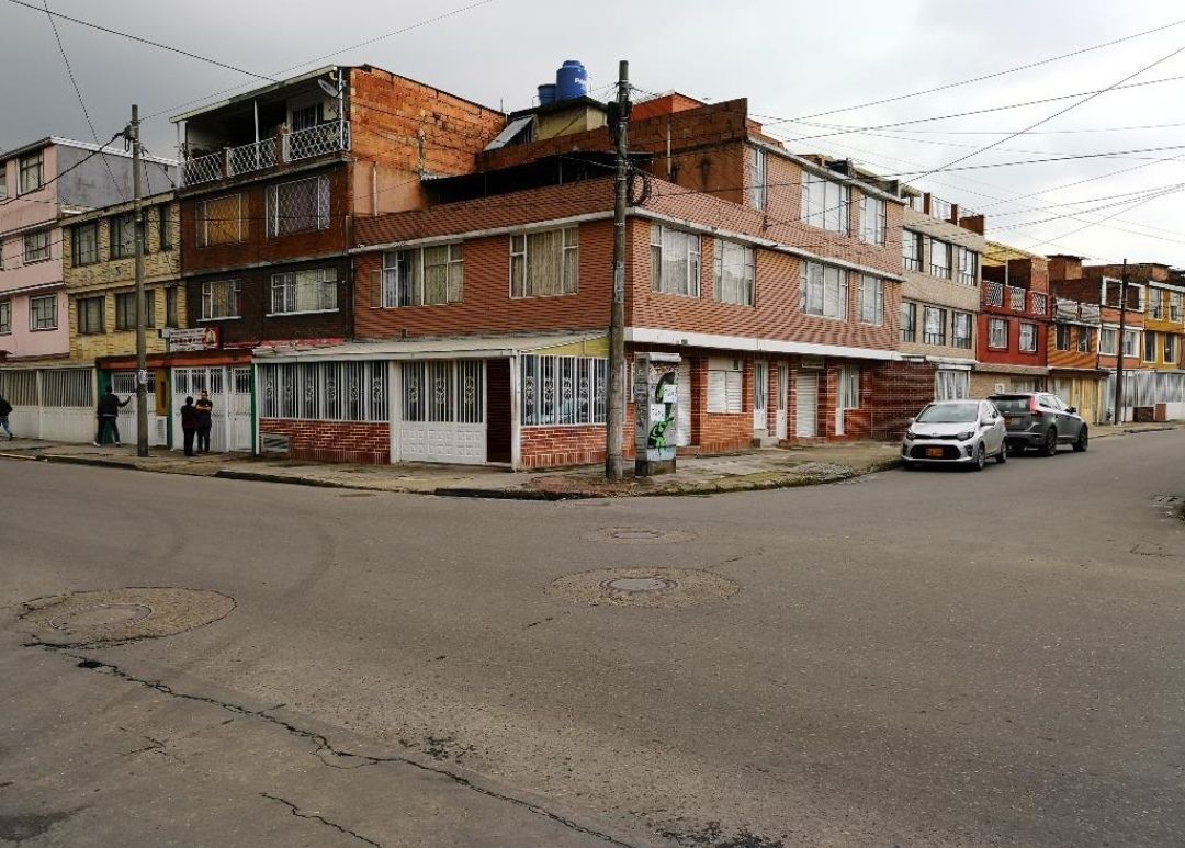 Casa en venta Cundinamarca Bogotá San Francisco 450 m2 Habitaciones 11 Baños 17 Garajes 3 Precio $850000000