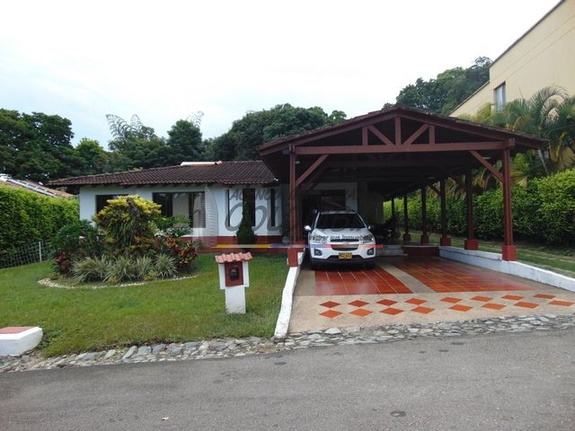 Casa en venta Tolima Ibagué Rincón Del Vergel 374 m2 Habitaciones 8 Baños 13 Garajes 8 Precio $1600000000