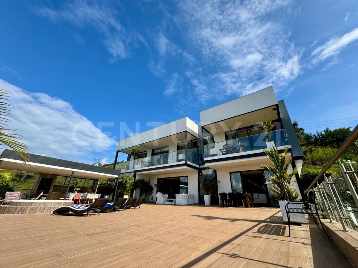 Casa en arriendo Valle Del Cauca Calima Calima 840 m2 Habitaciones 6 Baños 6 Garajes 6 Precio $7000000