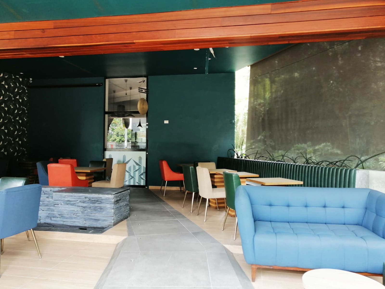 Local en arriendo Antioquia Medellín Los Naranjos 110 m2 Habitaciones 0 Baños 10 Garajes 1 Precio $11000000