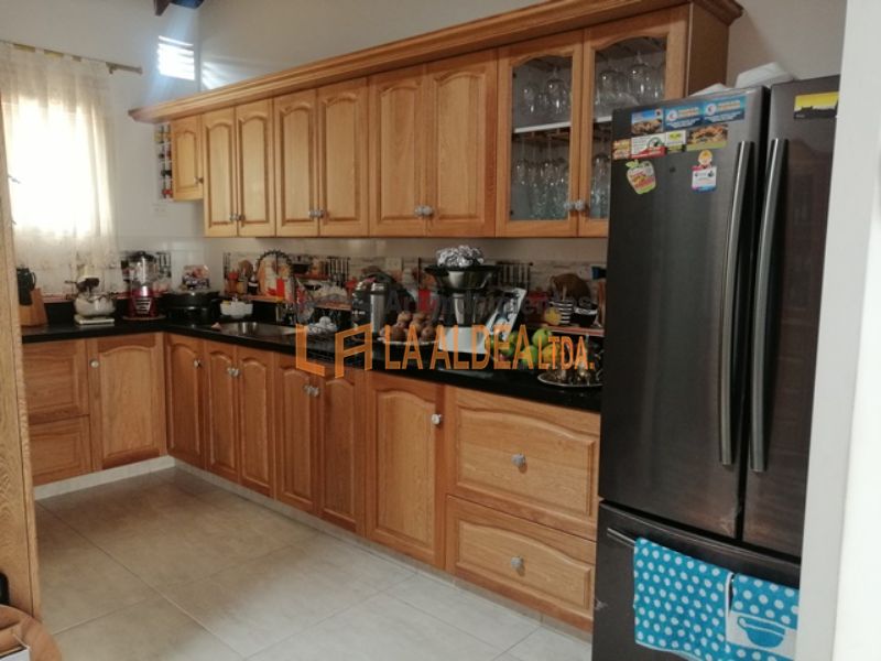 Casa en venta Antioquia Medellín Las Esmeraldas 312 m2 Habitaciones 2 Baños 0 Garajes 1 Precio $995000000