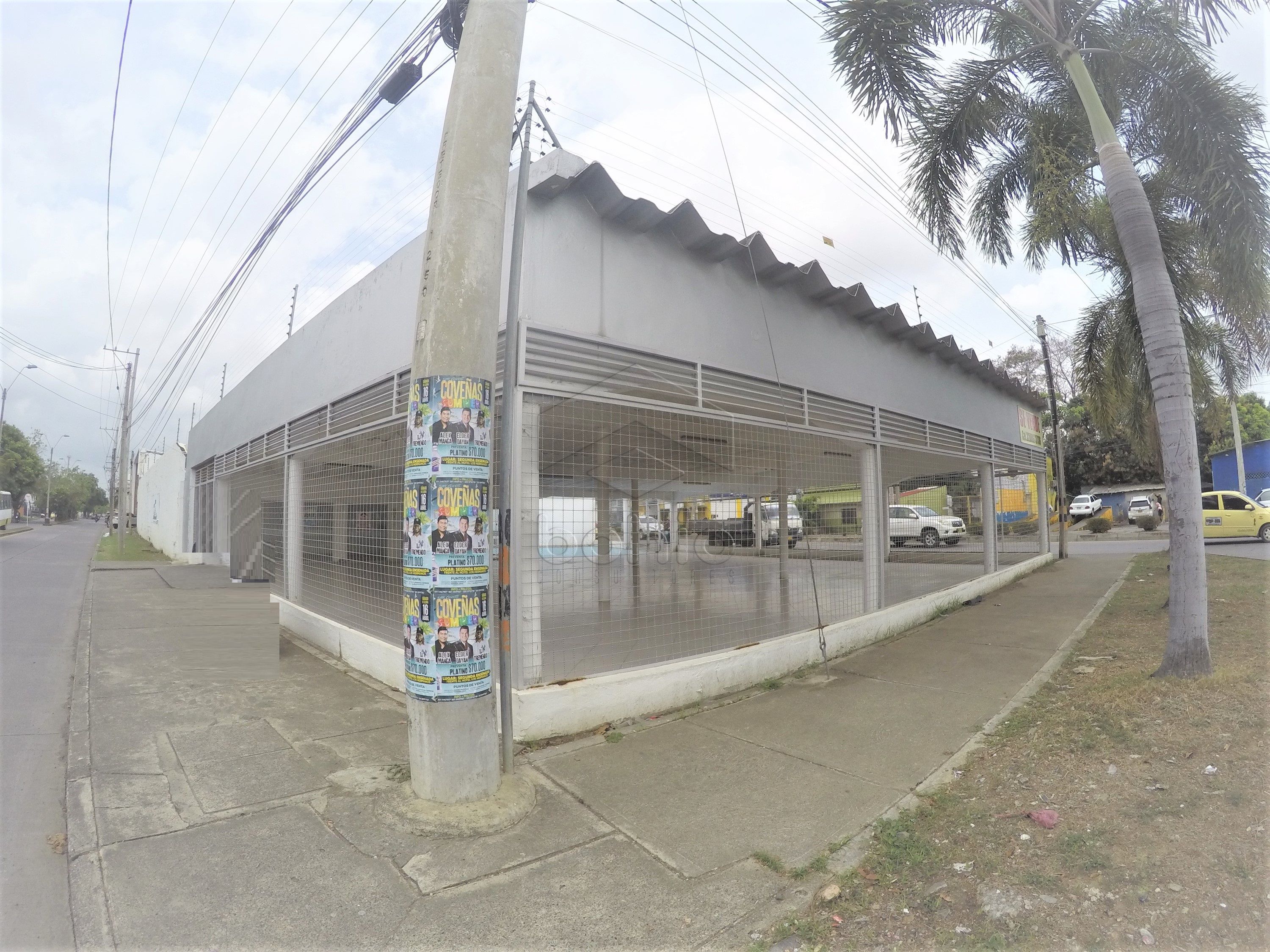 Local en arriendo o venta Córdoba Montería Sector Industrial 1912 m2 Habitaciones 0 Baños 2 Garajes 2 Precio venta $5495000000 Precio arriendo $15000000