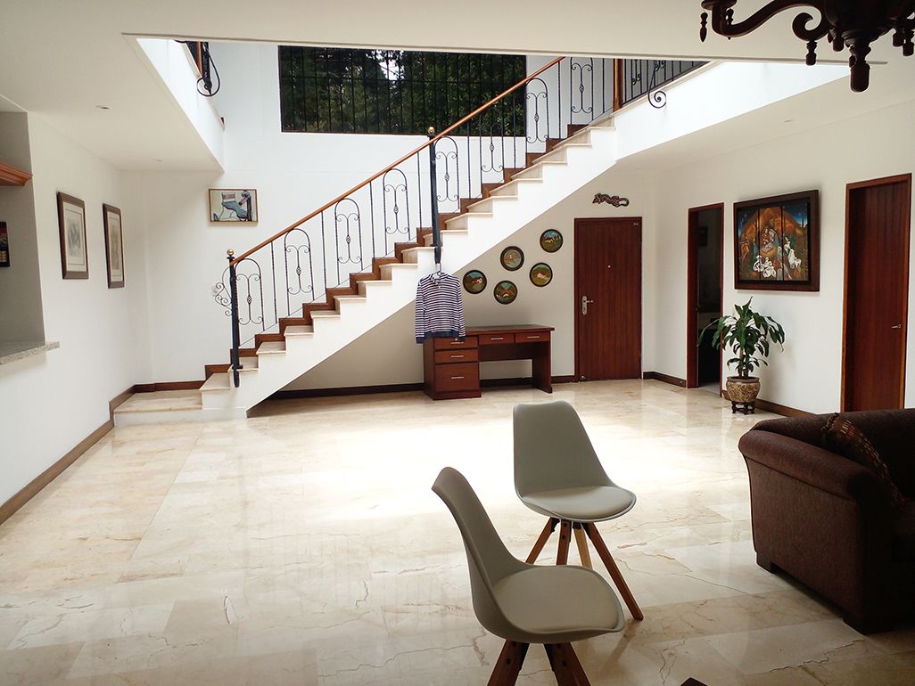 Casa en venta Antioquia Medellín El Tesoro 340 m2 Habitaciones 3 Baños 6 Garajes 7 Precio $2400000000