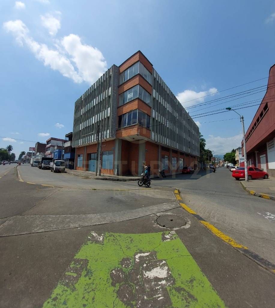Oficina en arriendo Valle Del Cauca Cali San Nicolás 2500 m2 Habitaciones 0 Baños 0 Garajes 0 Precio $13900000