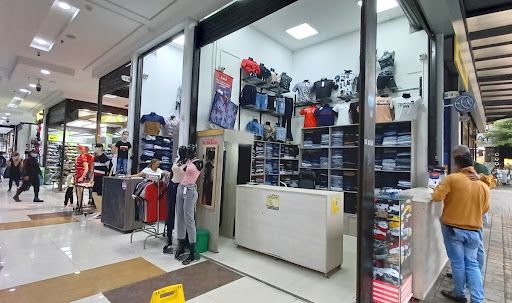 Local en venta Antioquia Medellín La Candelaria 10 m2 Habitaciones 0 Baños 10 Garajes 1 Precio $950000000