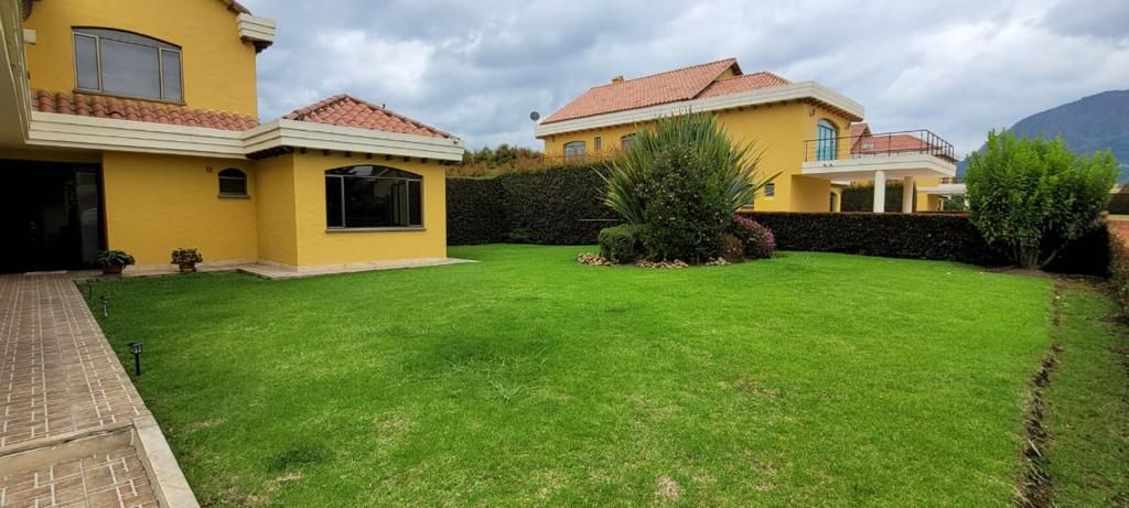 Casa en venta Cundinamarca Cota Cota 805 m2 Habitaciones 4 Baños 6 Garajes 4 Precio $1700000000