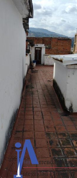 Edificio en venta Antioquia Medellín Aures No2 250 m2 Habitaciones 6 Baños 2 Garajes 0 Precio $800000000