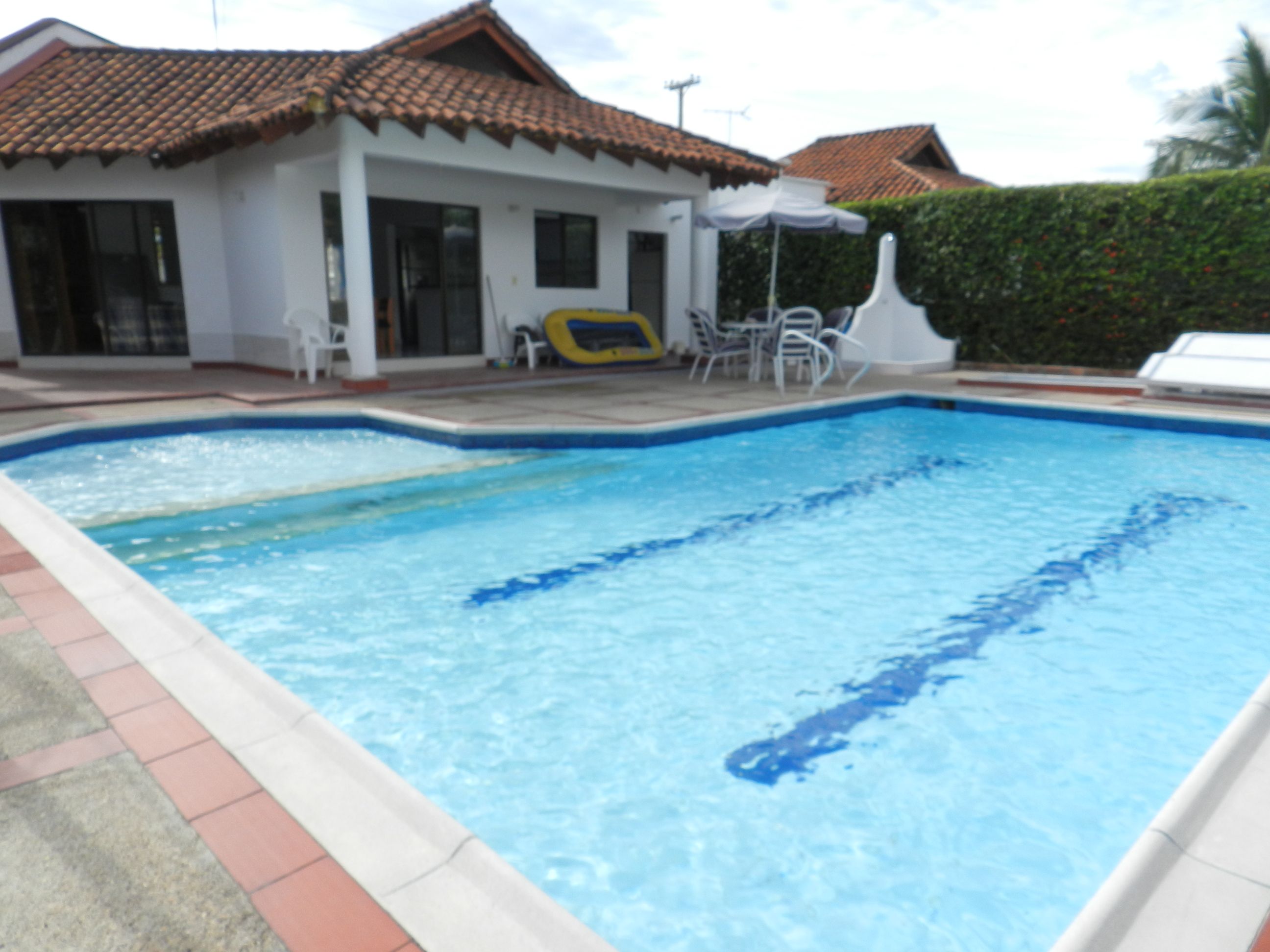 Casa en venta Cundinamarca Ricaurte Cn Zerralonga 225 m2 Habitaciones 3 Baños 4 Garajes 3 Precio $530000000