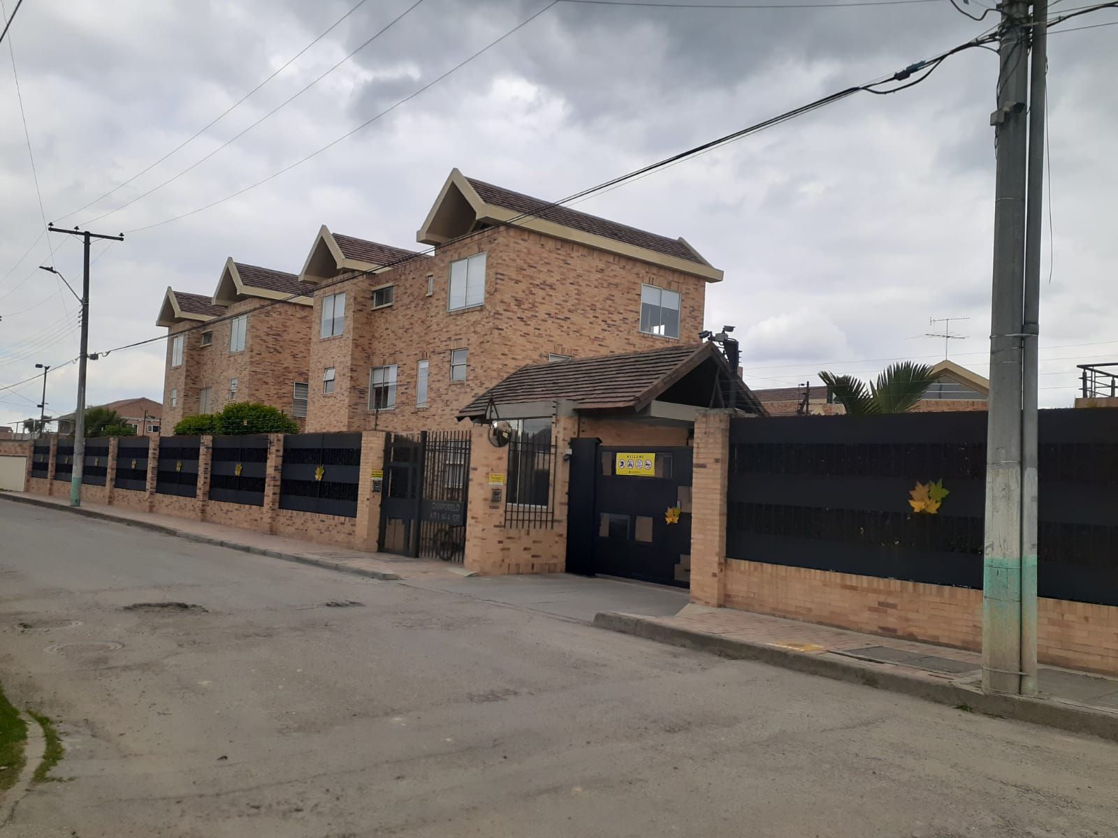 Casa en venta Cundinamarca Mosquera Diamante Occidental 200 m2 Habitaciones 4 Baños 6 Garajes 4 Precio $650000000