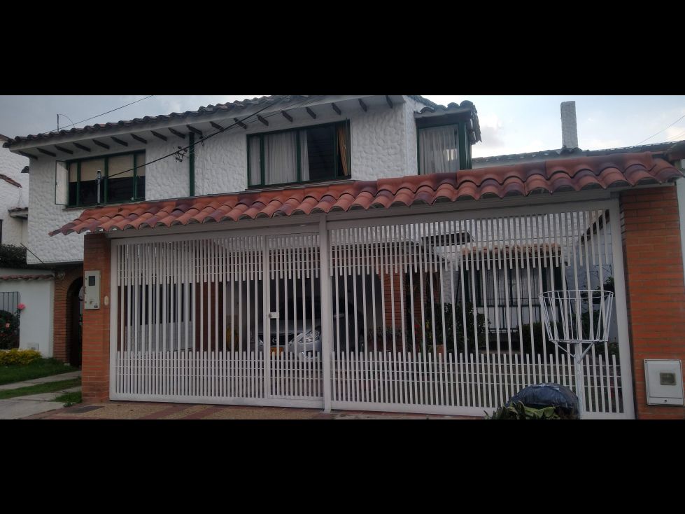 Casa en venta Cundinamarca Bogotá Las Margaritas 245 m2 Habitaciones 4 Baños 4 Garajes 4 Precio $1100000000