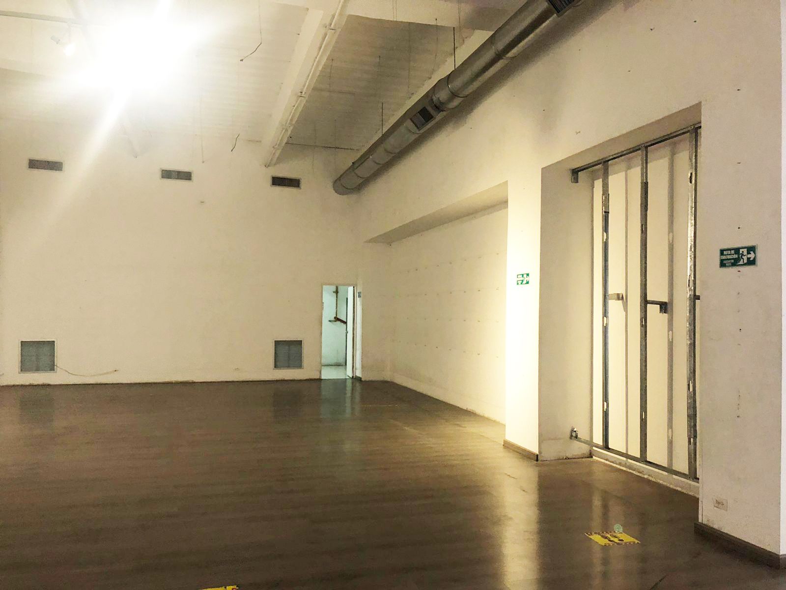 Local Comercial en arriendo Antioquia Medellín La Aguacatala 0 m2 Habitaciones 0 Baños 10 Garajes 1 Precio $31400000