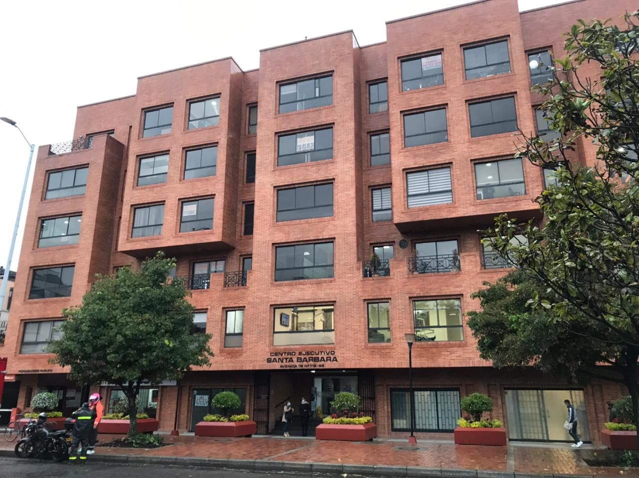 Oficina en venta Cundinamarca Bogotá Santa Barbara Occidental 44 m2 Habitaciones 0 Baños 0 Garajes 2 Precio $380000000