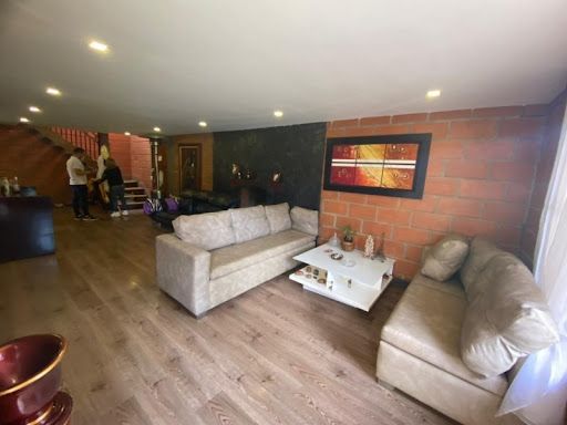 Finca en venta Antioquia El Retiro El Retiro 230 m2 Habitaciones 3 Baños 4 Garajes 2 Precio $800000000