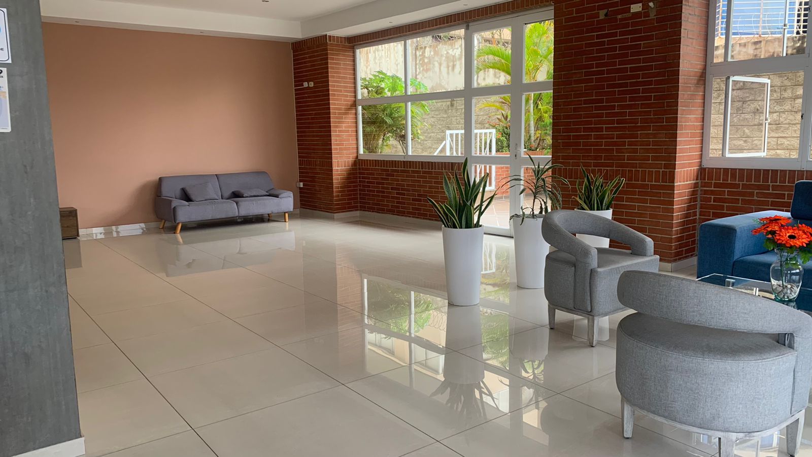 Apartaestudio en arriendo Atlántico Barranquilla Ciudad Jardin 55 m2 Habitaciones 1 Baños 2 Garajes 2 Precio $1550000