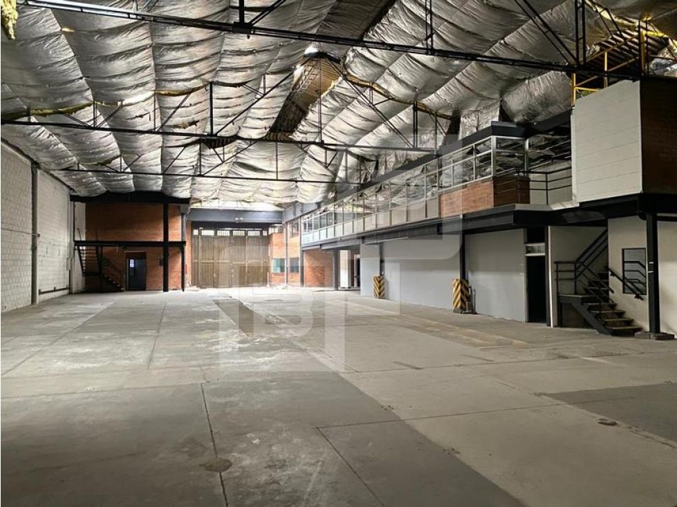 Bodega en venta Antioquia Medellín Guayabal 2150 m2 Habitaciones 0 Baños 13 Garajes 7 Precio $11500000000