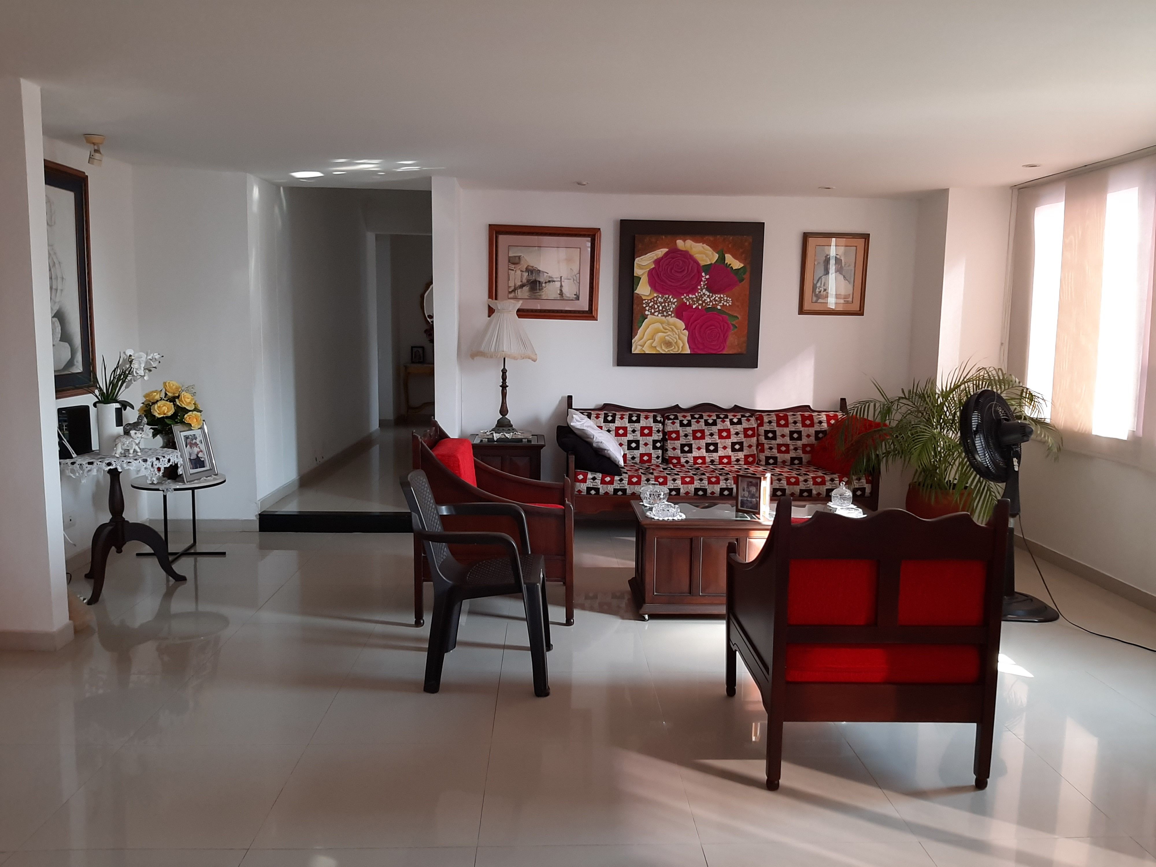 Apartamento en arriendo Bolívar Cartagena Manga 230 m2 Habitaciones 4 Baños 5 Garajes 2 Precio $5500000