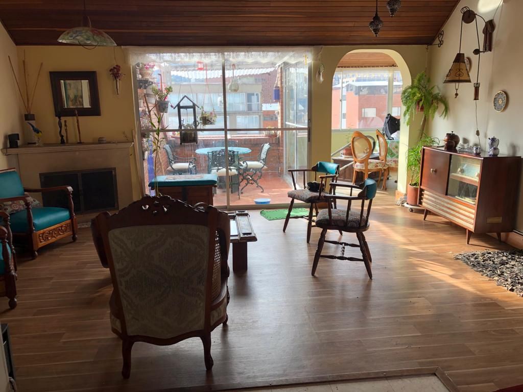 Apartamento en venta Cundinamarca Bogotá Santa Barbara Central 130 m2 Habitaciones 3 Baños 2 Garajes 2 Precio $780000000