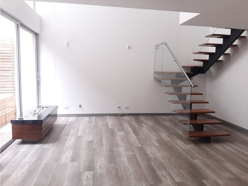 Casa en arriendo Antioquia Rionegro Gualanday 162 m2 Habitaciones 3 Baños 6 Garajes 3 Precio $6000000