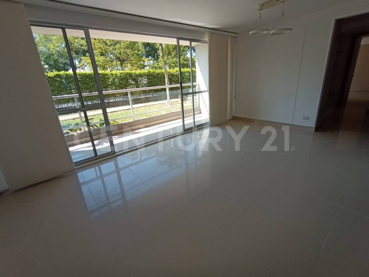 Apartamento en arriendo Valle Del Cauca Cali Lili 107 m2 Habitaciones 3 Baños 3 Garajes 2 Precio $3000000