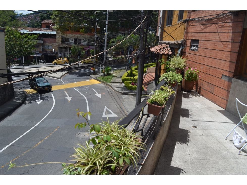 Casa en venta Antioquia Medellín Urbanizacion Loyola 230 m2 Habitaciones 5 Baños 8 Garajes 2 Precio $515000000