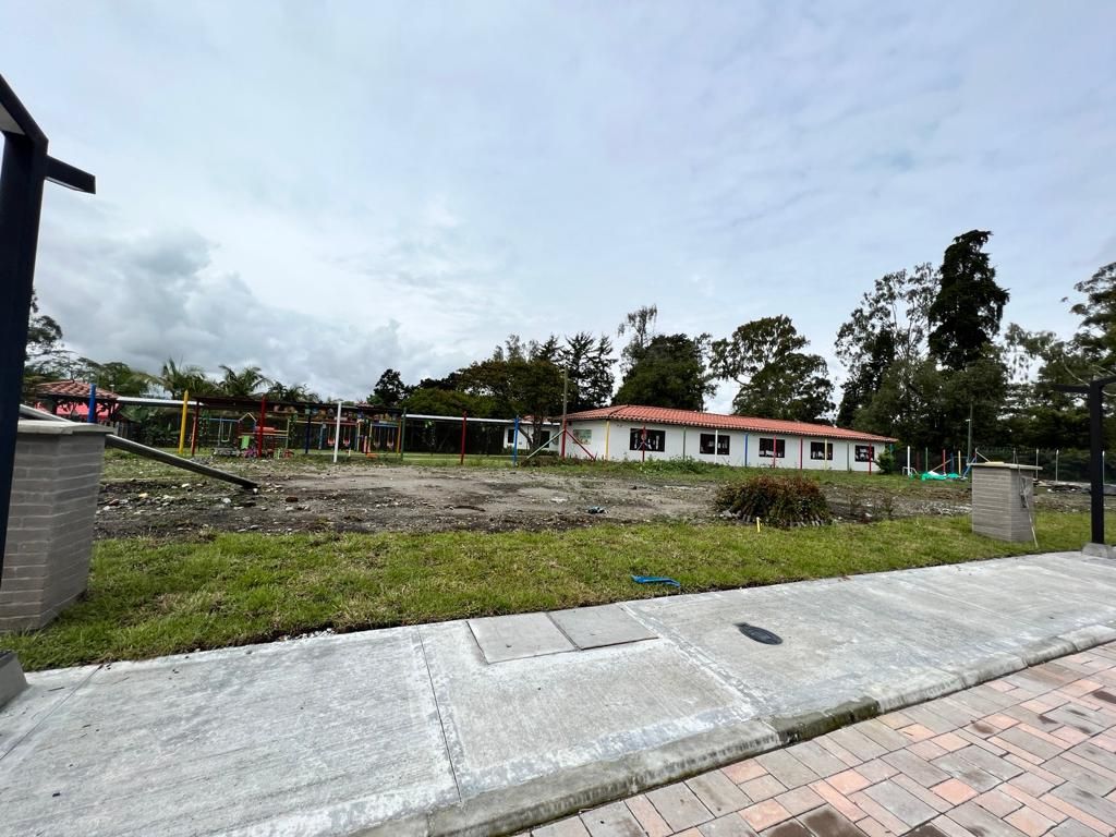Lote en venta Antioquia Rionegro Barro Blanco 0 m2 Habitaciones 0 Baños 10 Garajes 1 Precio $420000000