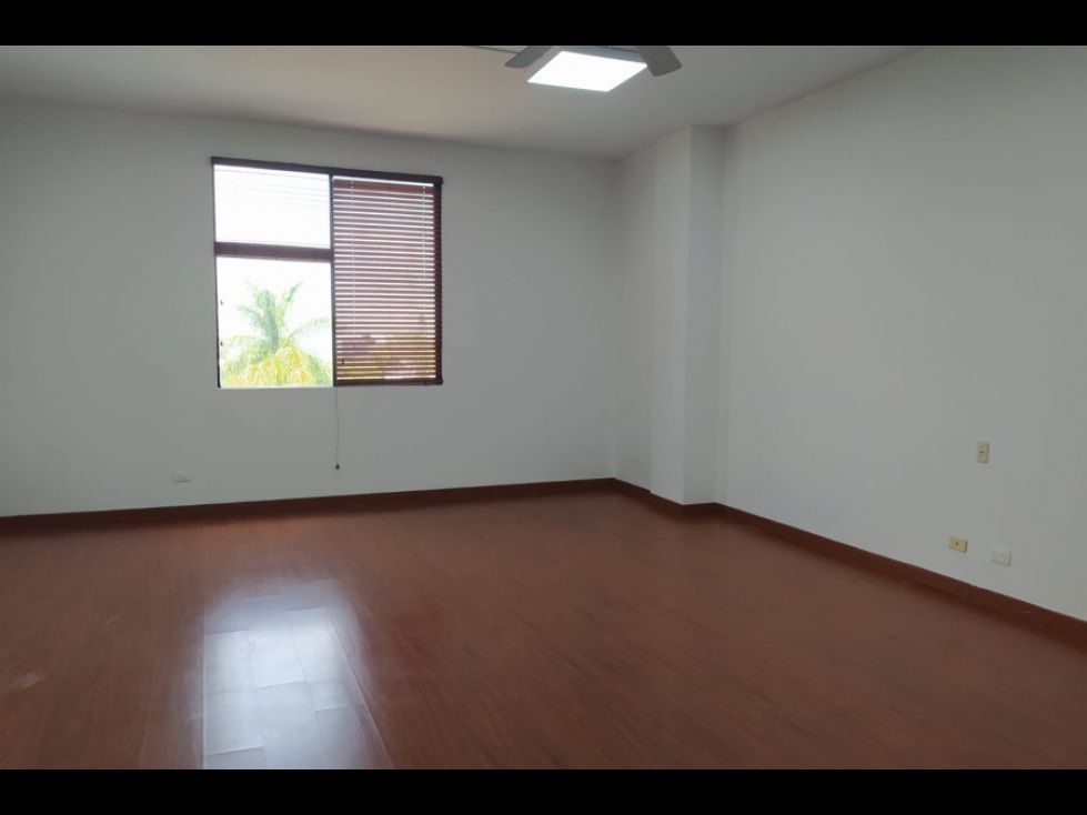 Oficina en arriendo Quindío Armenia La Lorena 62 m2 Habitaciones 0 Baños 1 Garajes 1 Precio $2550000