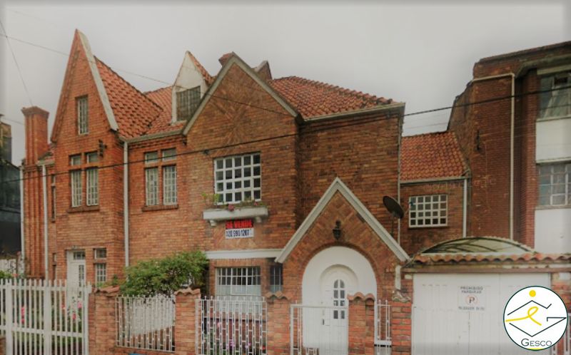 Casa en arriendo o venta Cundinamarca Bogotá Quesada 300 m2 Habitaciones 5 Baños 3 Garajes 1 Precio venta $915000000 Precio arriendo $4500000