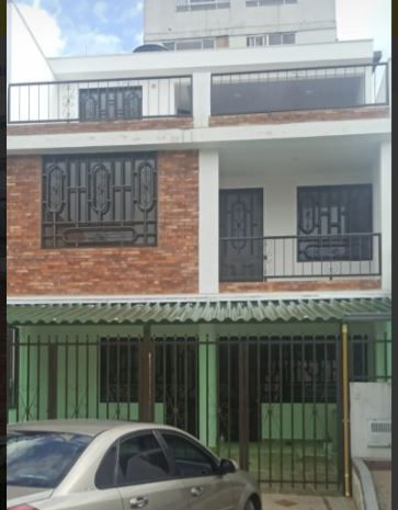 Casa en venta Cundinamarca Fusagasugá Luxemburgo 137 m2 Habitaciones 9 Baños 13 Garajes 3 Precio $660000000