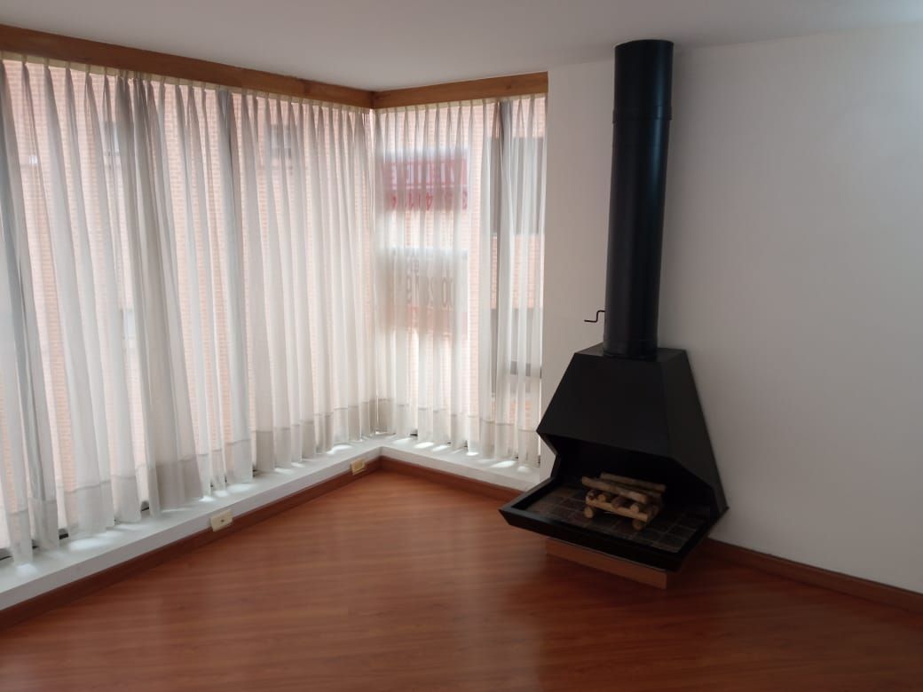 Apartamento en venta Cundinamarca Bogotá La Carolina 78 m2 Habitaciones 2 Baños 2 Garajes 2 Precio $450000000