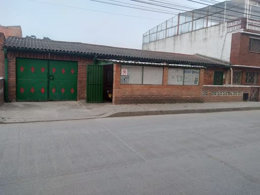 Casa en venta Cundinamarca Mosquera El Lucero 360 m2 Habitaciones 4 Baños 2 Garajes 1 Precio $540000000