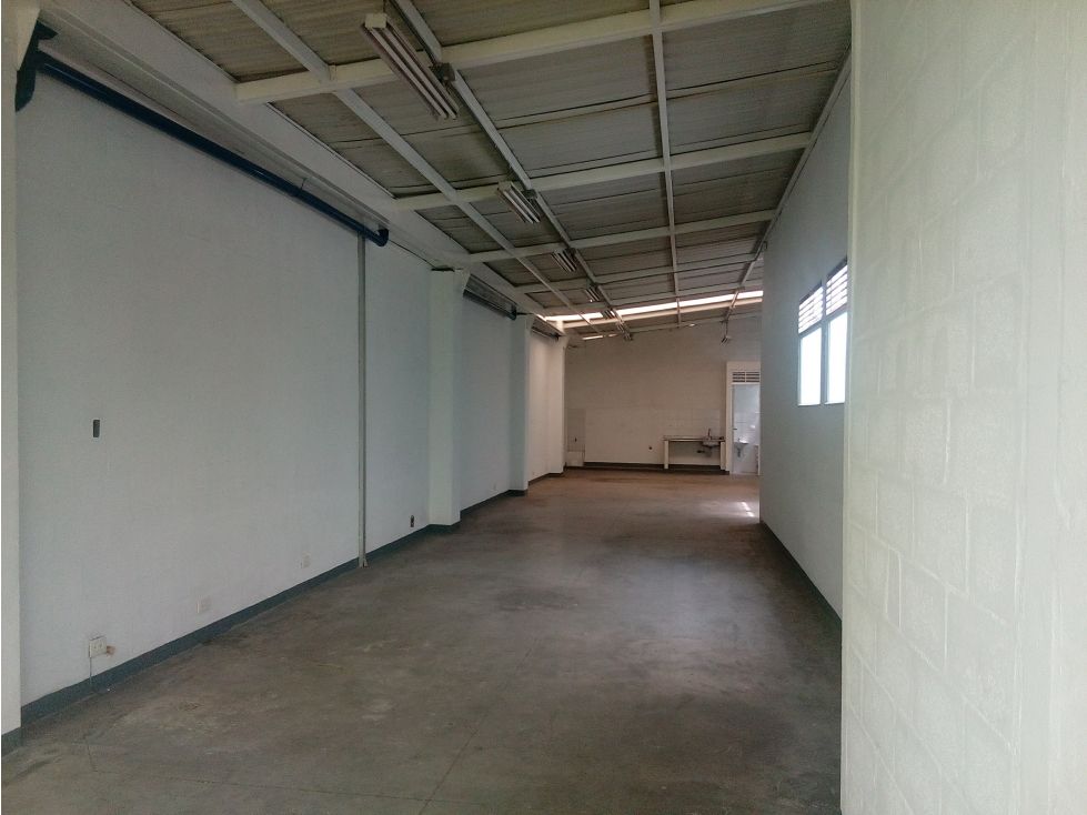 Bodega en arriendo Antioquia Medellín Guayabal 170 m2 Habitaciones 0 Baños 2 Garajes 1 Precio $3200000