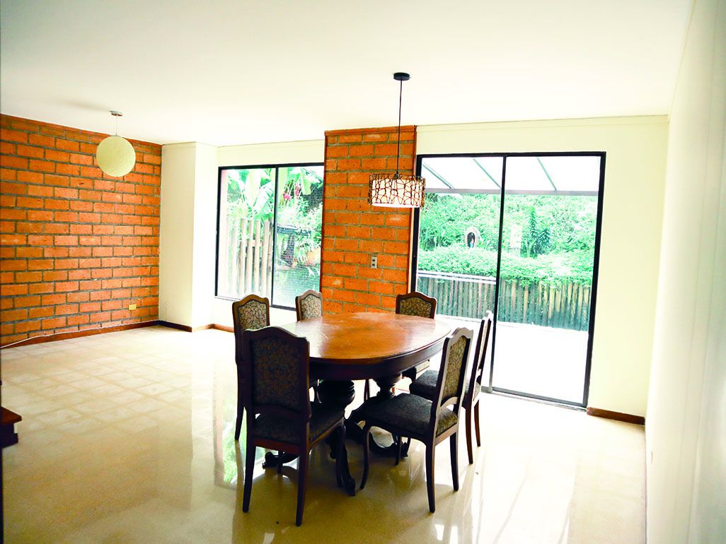 Casa en arriendo Antioquia Medellín Altos Del Poblado 280 m2 Habitaciones 3 Baños 6 Garajes 3 Precio $6300000